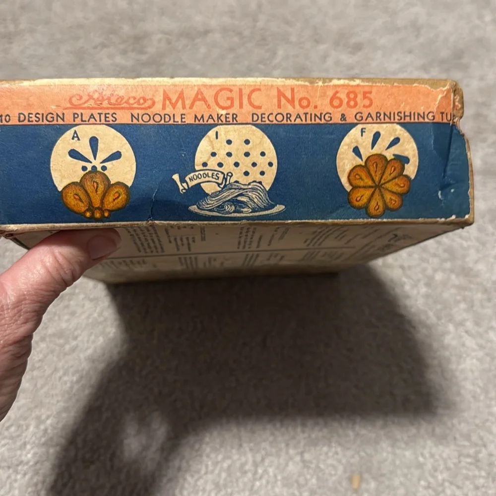 VINTAGE Ateco Magic 4 in1 Set- Cookie Maker/Molder, Noodle Maker, Cake Decorator